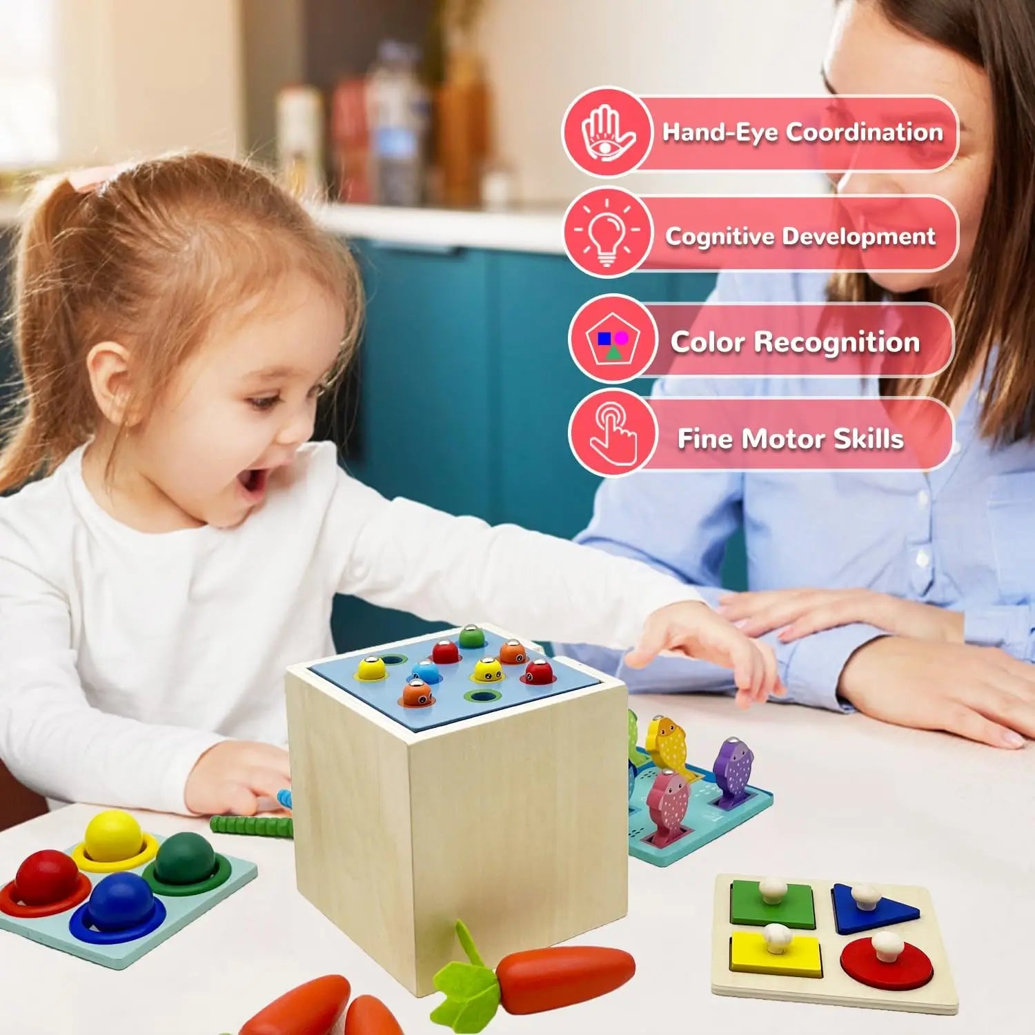 enfant jouant jouet multi-activités montessori bois motricité fine